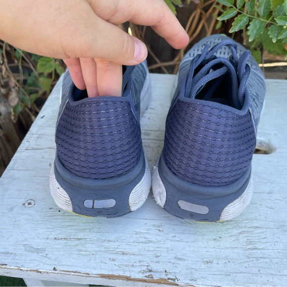 Under armour running shoes athletic size 9.5 mens gray green - Picture 5 of 6